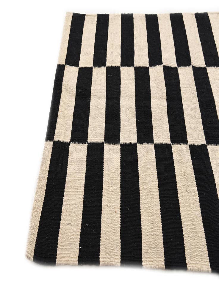 Detail image of  2' 8 x 3' 10  Hand Woven Kilim Modern Wool Rug