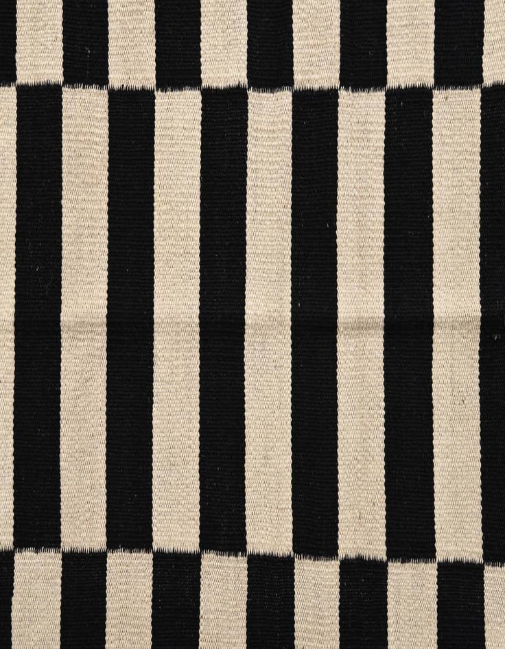 Detail image of  3' 3 x 5'  Hand Woven Kilim Modern Wool Rug