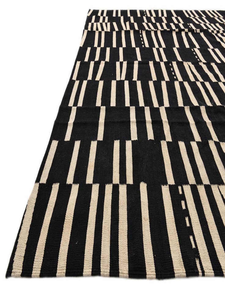 Detail image of  8' 6 x 9' 10  Hand Woven Kilim Modern Wool Rug