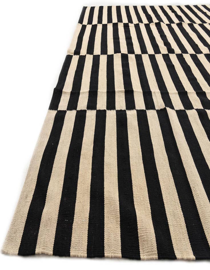 Detail image of  8' 3 x 11' 3  Hand Woven Kilim Modern Wool Rug