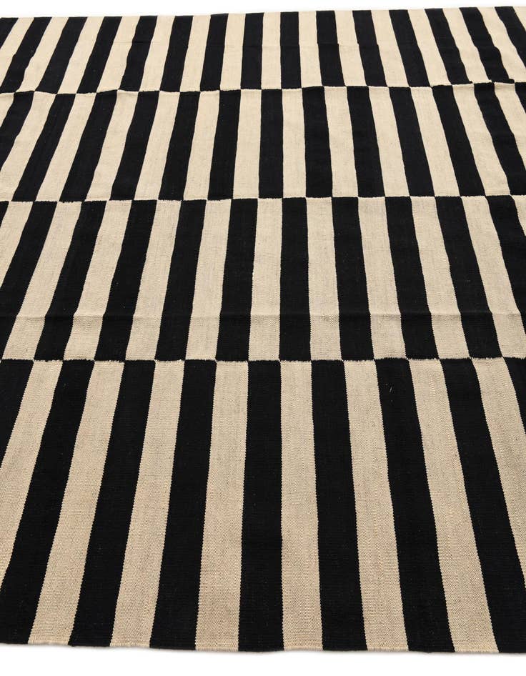 Detail image of  8' 3 x 11' 3  Hand Woven Kilim Modern Wool Rug