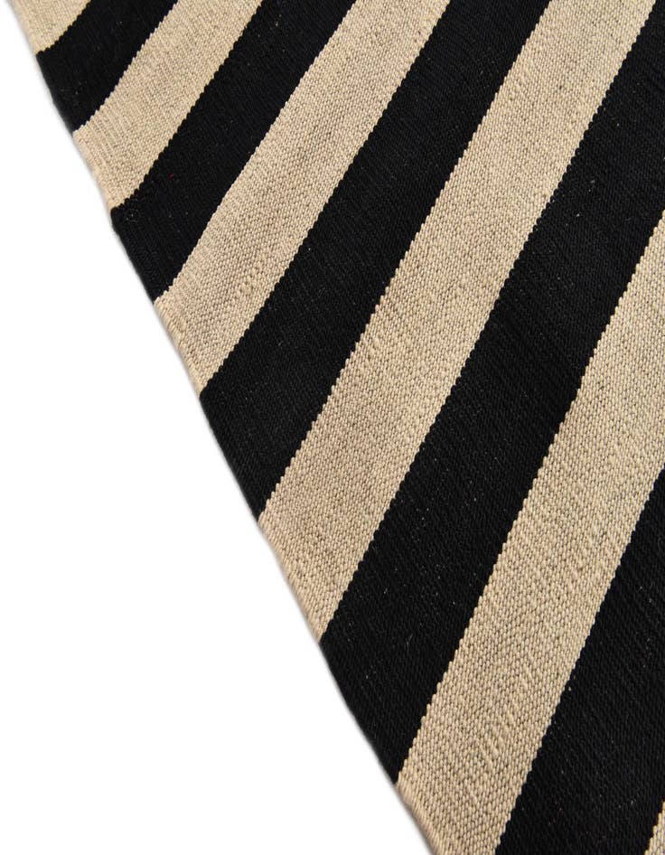 Detail image of  8' 3 x 11' 3  Hand Woven Kilim Modern Wool Rug