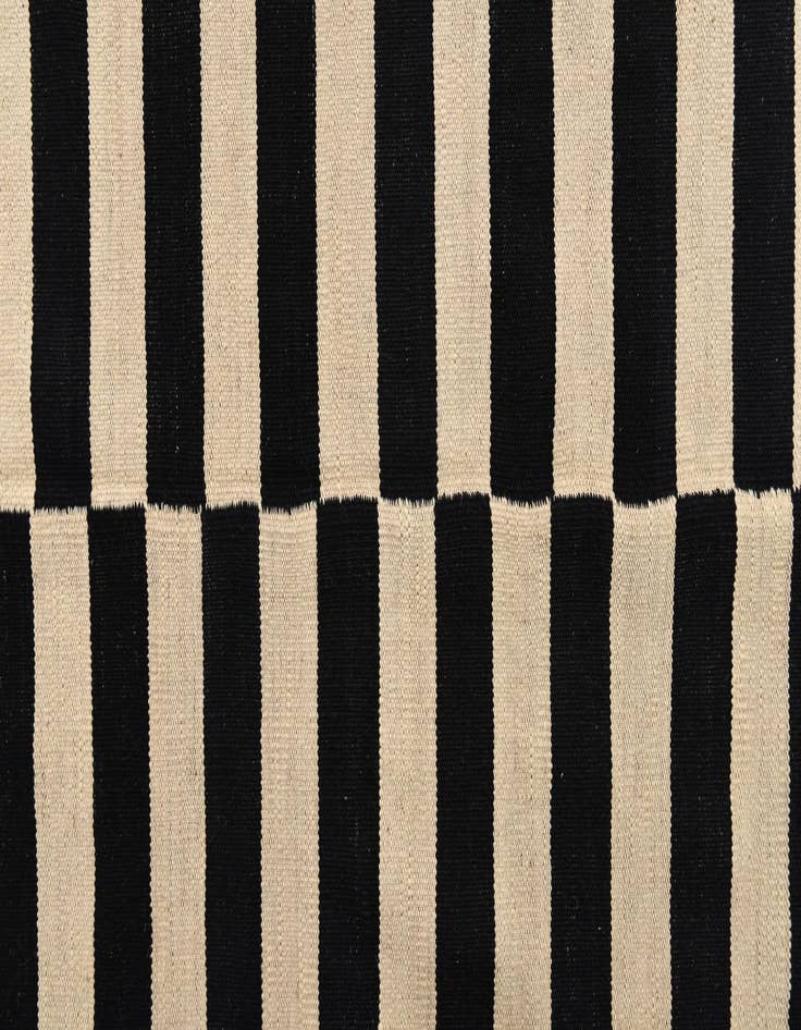 Detail image of  8' 3 x 11' 3  Hand Woven Kilim Modern Wool Rug