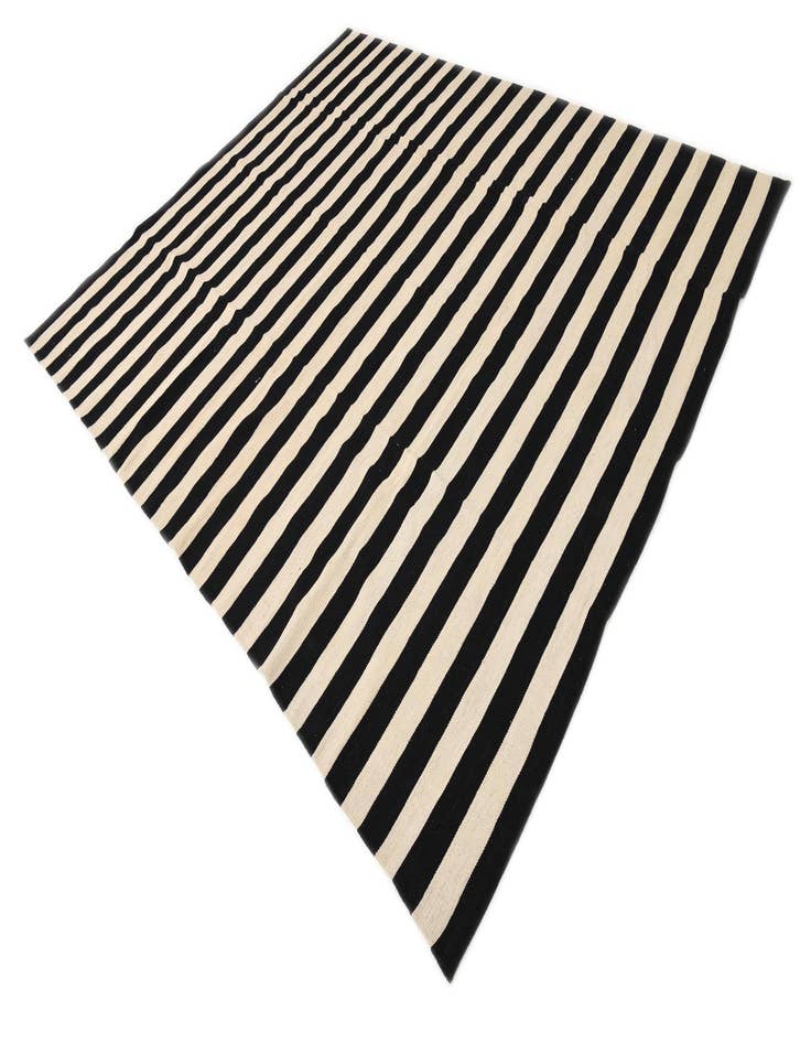 Detail image of  8' 2 x 9' 10  Hand Woven Kilim Modern Wool Rug