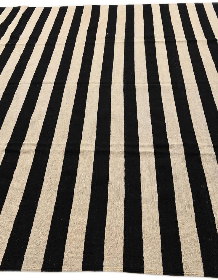 Detail image of  8' 2 x 9' 10  Hand Woven Kilim Modern Wool Rug