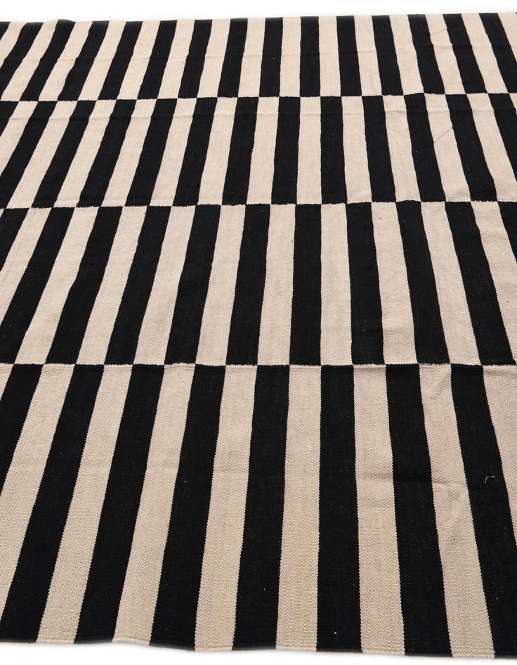 Detail image of  8' 1 x 10' 9  Hand Woven Kilim Modern Wool Rug