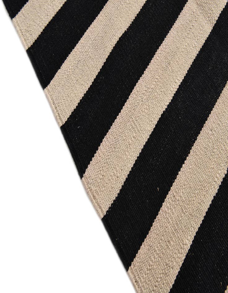 Detail image of  8' 1 x 10' 9  Hand Woven Kilim Modern Wool Rug