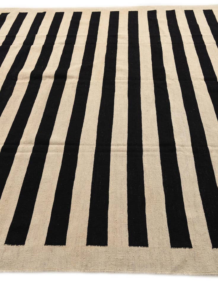 Detail image of  8' 3 x 9' 9  Hand Woven Kilim Modern Wool Rug