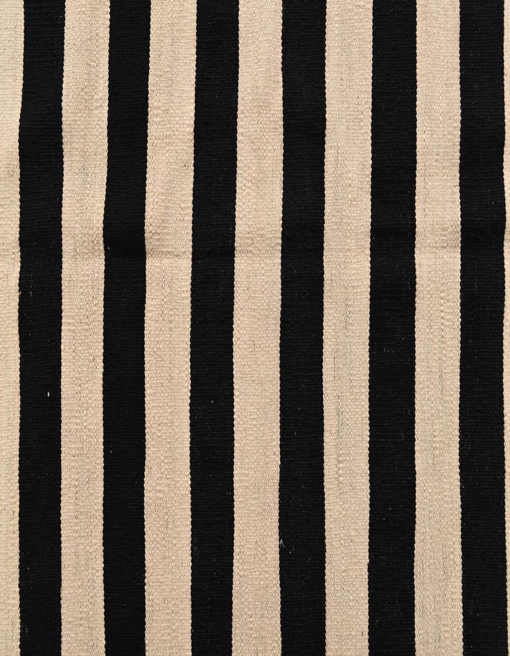 Detail image of  8' 5 x 9' 8  Hand Woven Kilim Modern Wool Rug