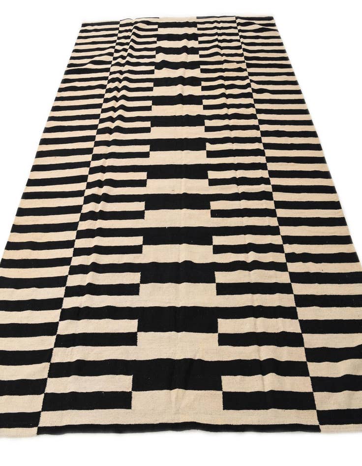 Detail image of  8' 4 x 9' 6  Hand Woven Kilim Modern Wool Rug