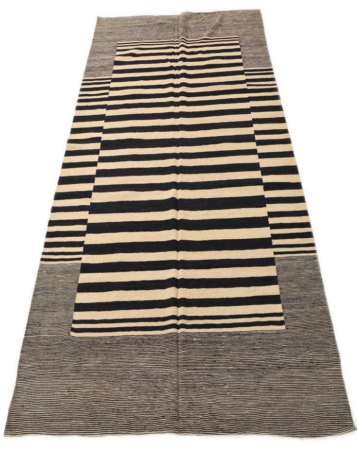 Detail image of  5' 9 x 7' 10  Hand Woven Kilim Modern Wool Rug