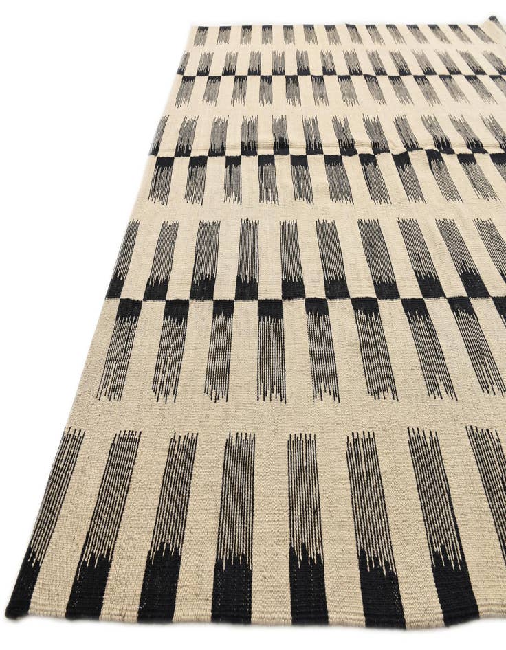 Detail image of  6' 9 x 9' 4  Hand Woven Kilim Modern Wool Rug