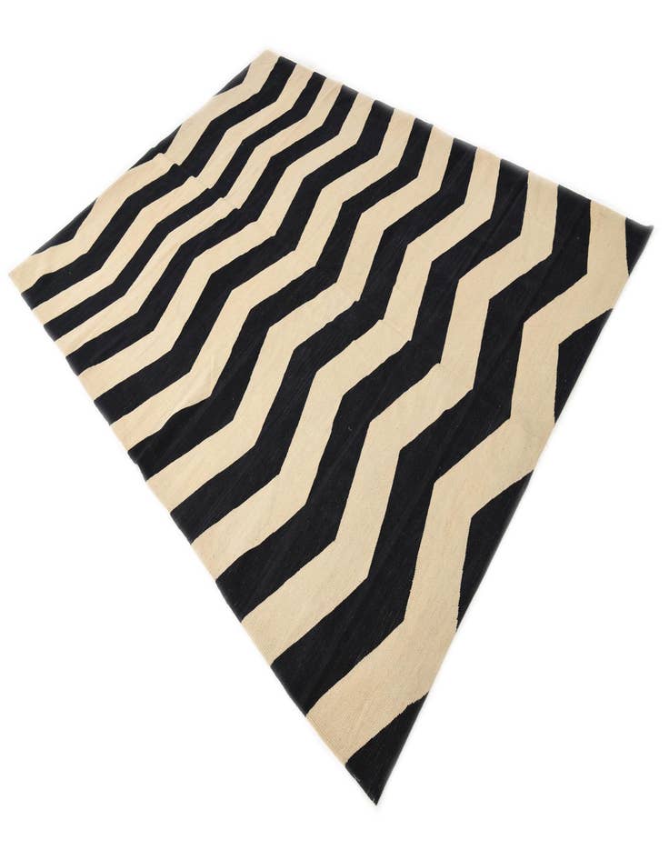 Detail image of  6' 10 x 9' 6  Hand Woven Kilim Modern Wool Rug