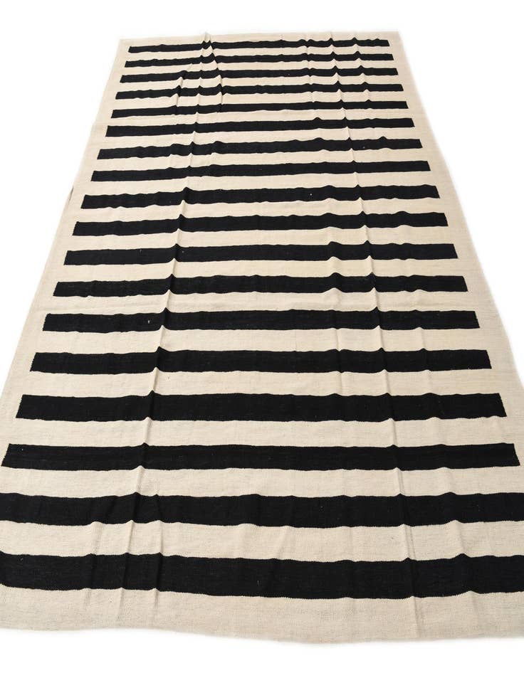 Detail image of  8' 3 x 9' 7  Hand Woven Kilim Modern Wool Rug