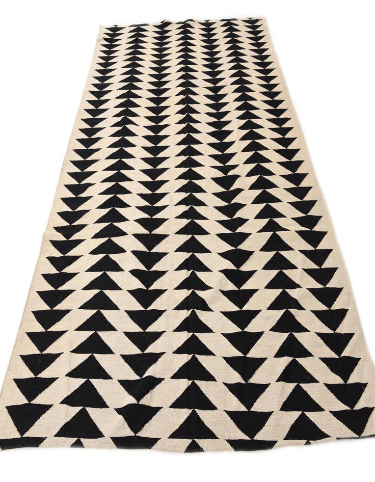 Detail image of  6' 8 x 9' 6  Hand Woven Kilim Modern Wool Rug