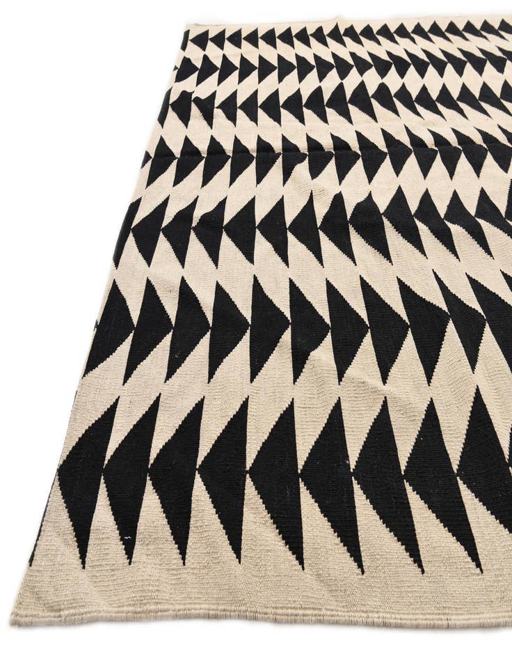 Detail image of  6' 8 x 9' 6  Hand Woven Kilim Modern Wool Rug