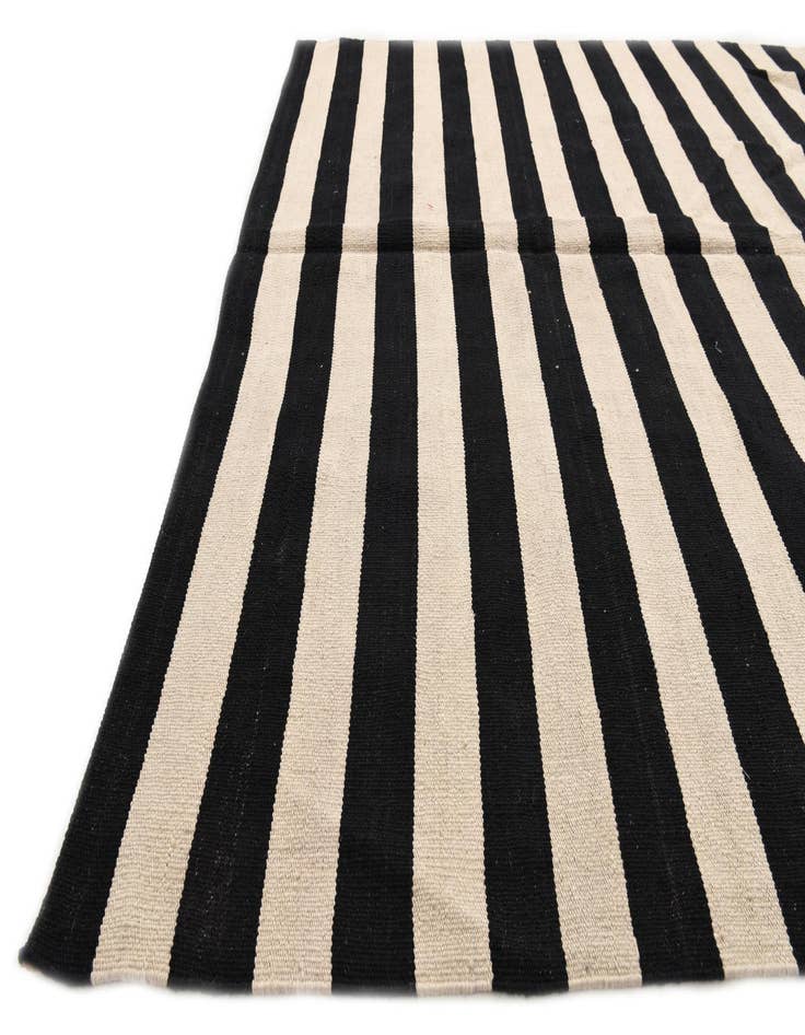 Detail image of  5' 7 x 8'  Hand Woven Kilim Modern Wool Rug