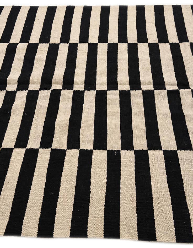 Detail image of  5' 7 x 7' 10  Hand Woven Kilim Modern Wool Rug