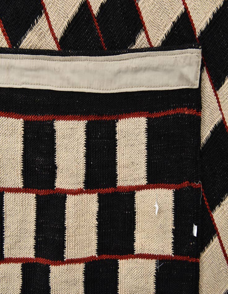 Detail image of  6' 8 x 9' 7  Hand Woven Kilim Modern Wool Rug