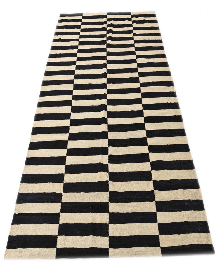 Detail image of  5' 10 x 7' 10  Hand Woven Kilim Modern Wool Rug