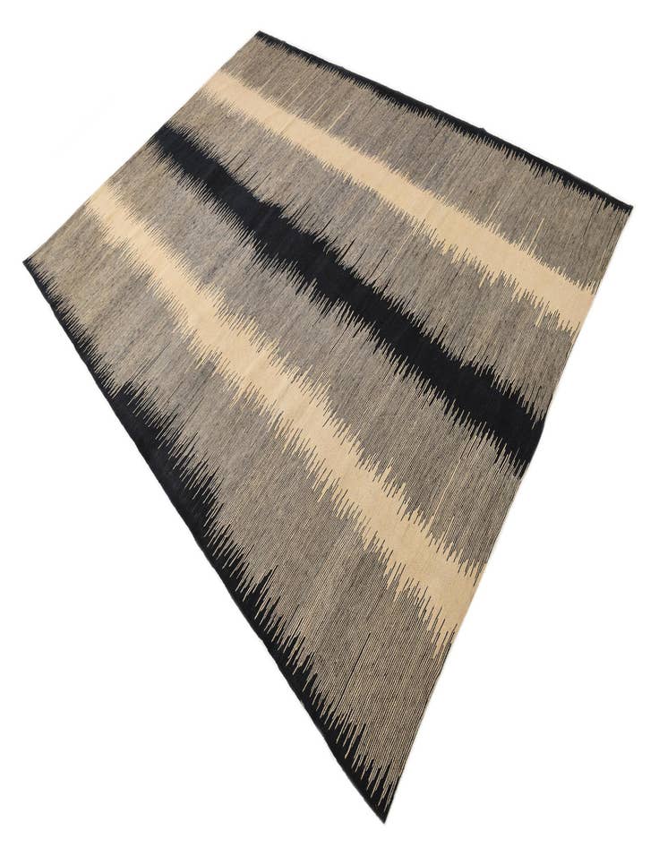 Detail image of  6' 10 x 9' 7  Hand Woven Kilim Modern Wool Rug