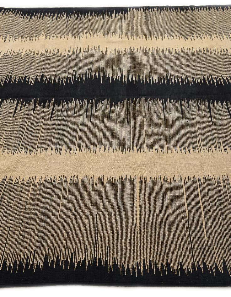 Detail image of  6' 10 x 9' 7  Hand Woven Kilim Modern Wool Rug