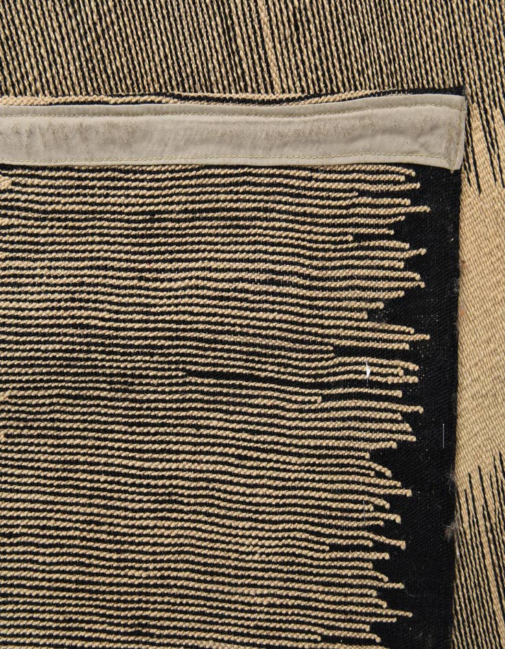 Detail image of  6' 10 x 9' 7  Hand Woven Kilim Modern Wool Rug