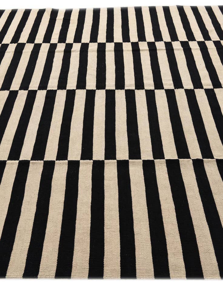 Detail image of  8' 2 x 11' 2  Hand Woven Kilim Modern Wool Rug