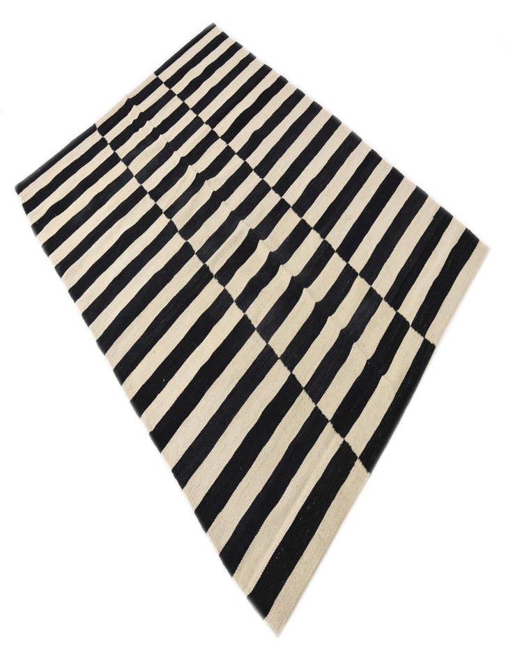 Detail image of  4' 2 x 5' 10  Hand Woven Kilim Modern Wool Rug