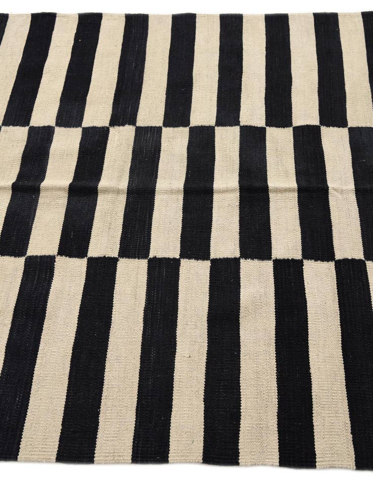 Detail image of  4' 2 x 5' 10  Hand Woven Kilim Modern Wool Rug