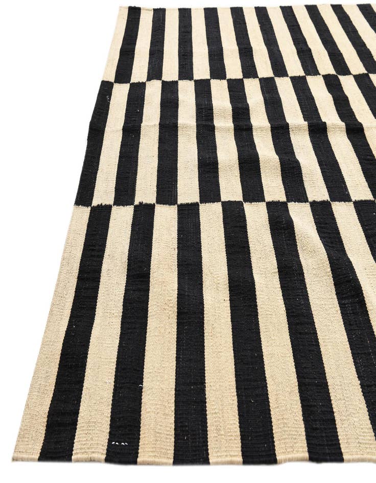 Detail image of  4' 3 x 5' 10  Hand Woven Kilim Modern Wool Rug