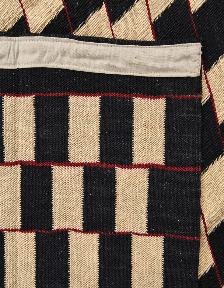 Detail image of  5' x 6' 5  Hand Woven Kilim Modern Wool Rug