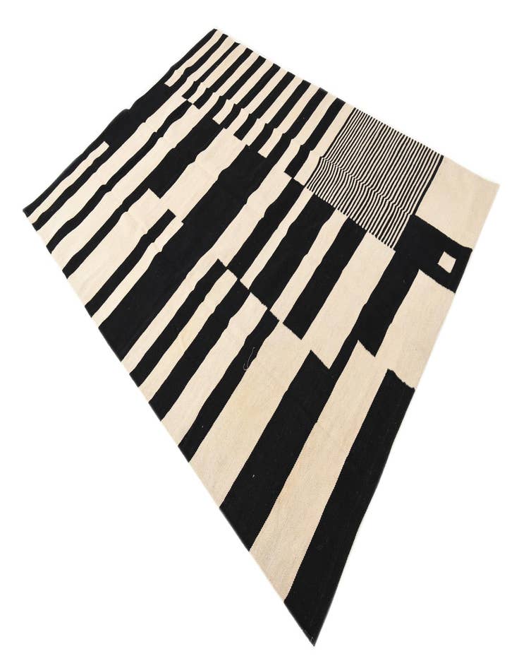 Detail image of  5' 7 x 7' 9  Hand Woven Kilim Modern Wool Rug