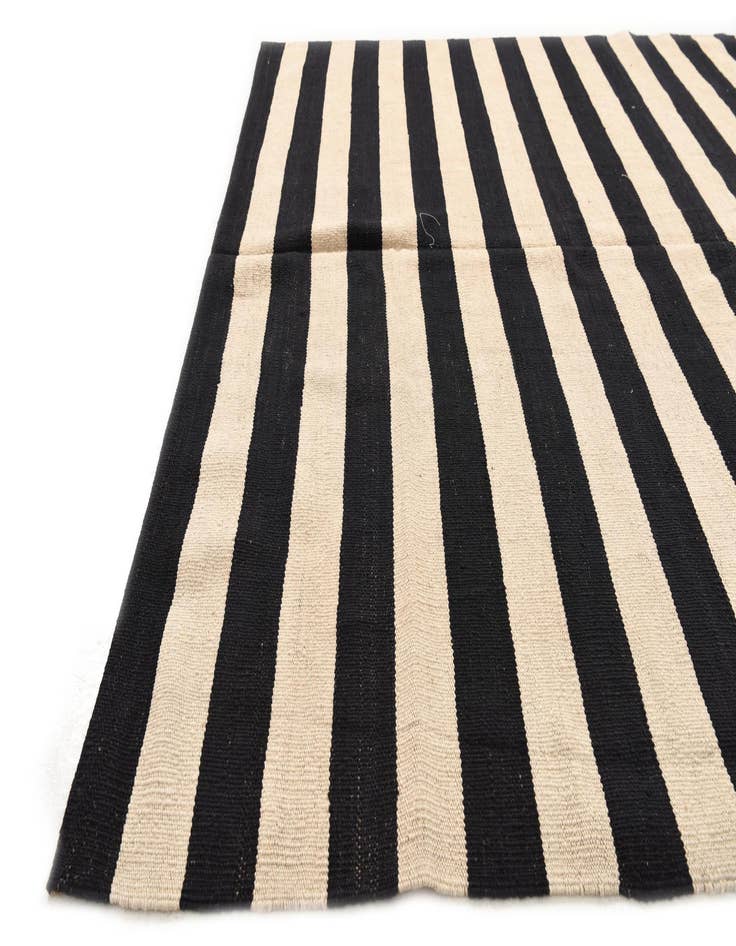 Detail image of  5' 5 x 7' 10  Hand Woven Kilim Modern Wool Rug