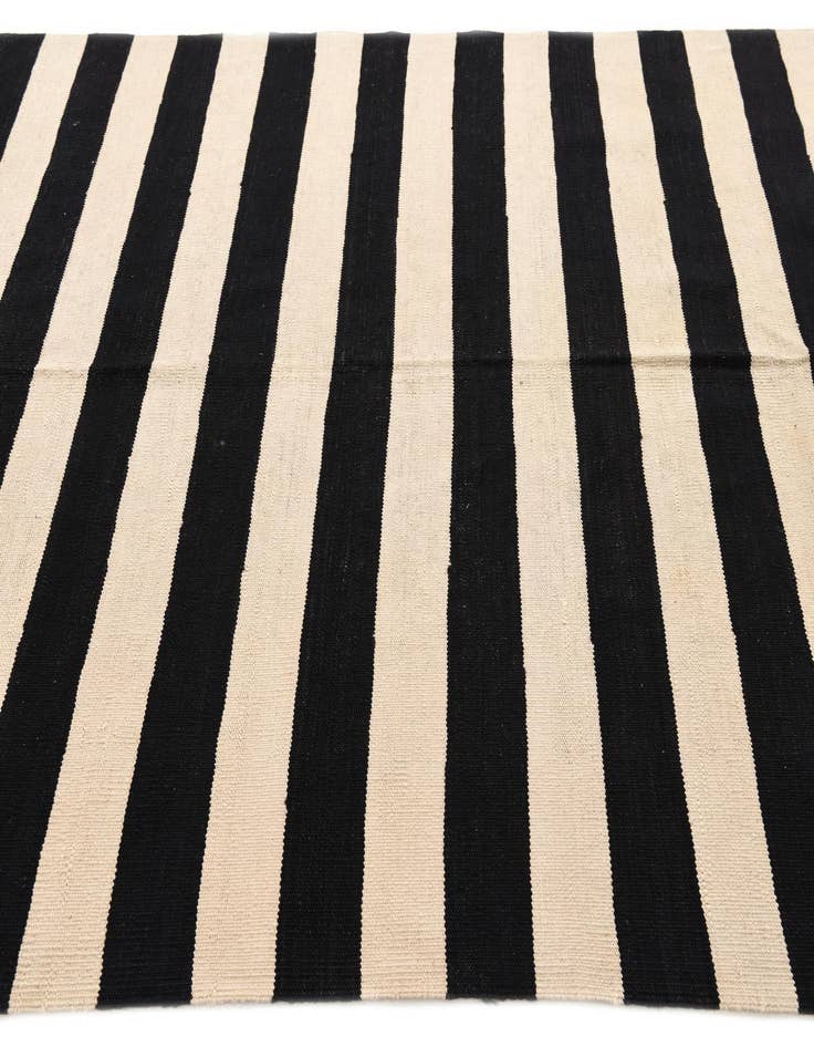 Detail image of  5' 7 x 8' 3  Hand Woven Kilim Modern Wool Rug