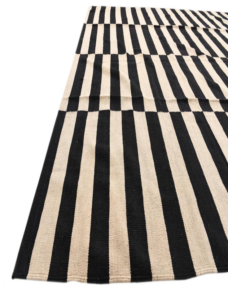 Detail image of  8' 3 x 9' 10  Hand Woven Kilim Modern Wool Rug