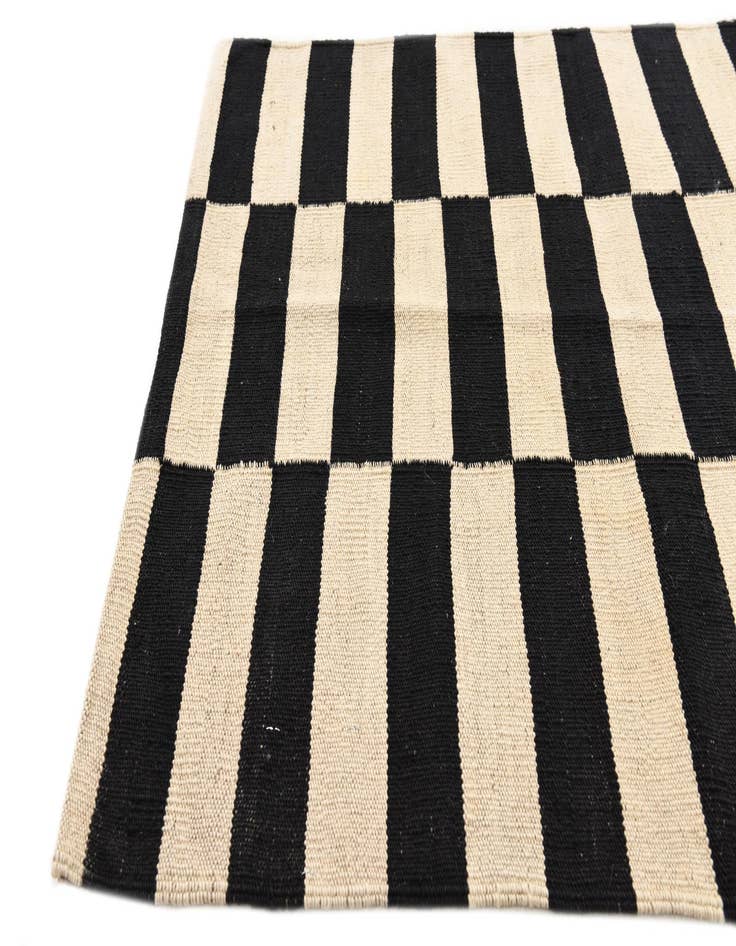 Detail image of  2' 8 x 3' 10  Hand Woven Kilim Modern Wool Rug