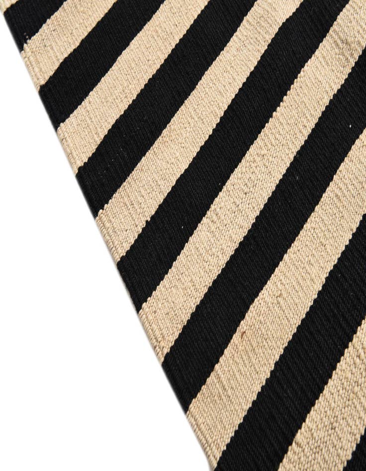 Detail image of  3' 4 x 4' 8  Hand Woven Kilim Modern Wool Rug