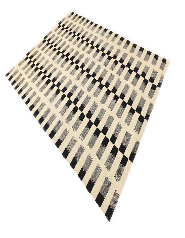 Detail image of  5' 7 x 7' 9  Hand Woven Kilim Modern Wool Rug