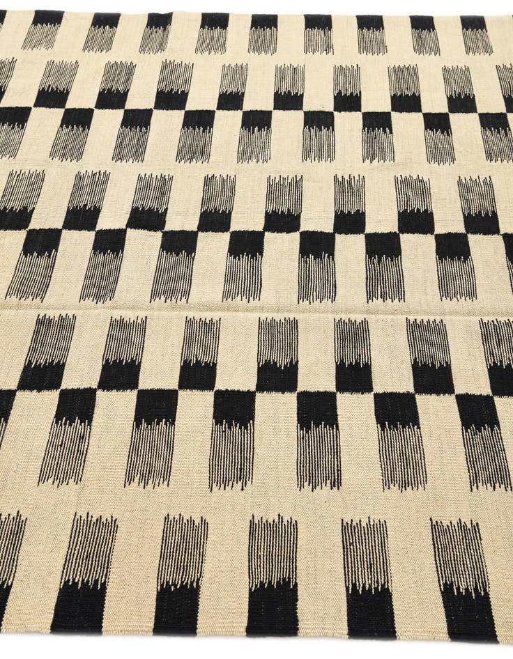 Detail image of  5' 7 x 7' 9  Hand Woven Kilim Modern Wool Rug