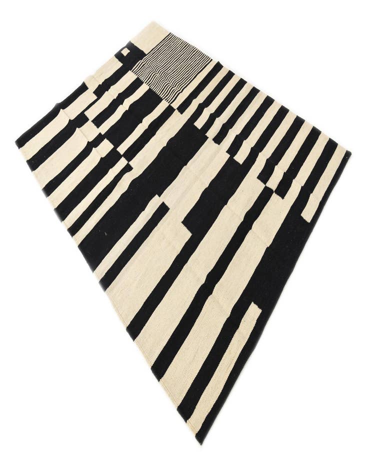 Detail image of  4' 8 x 6' 3  Hand Woven Kilim Modern Wool Rug