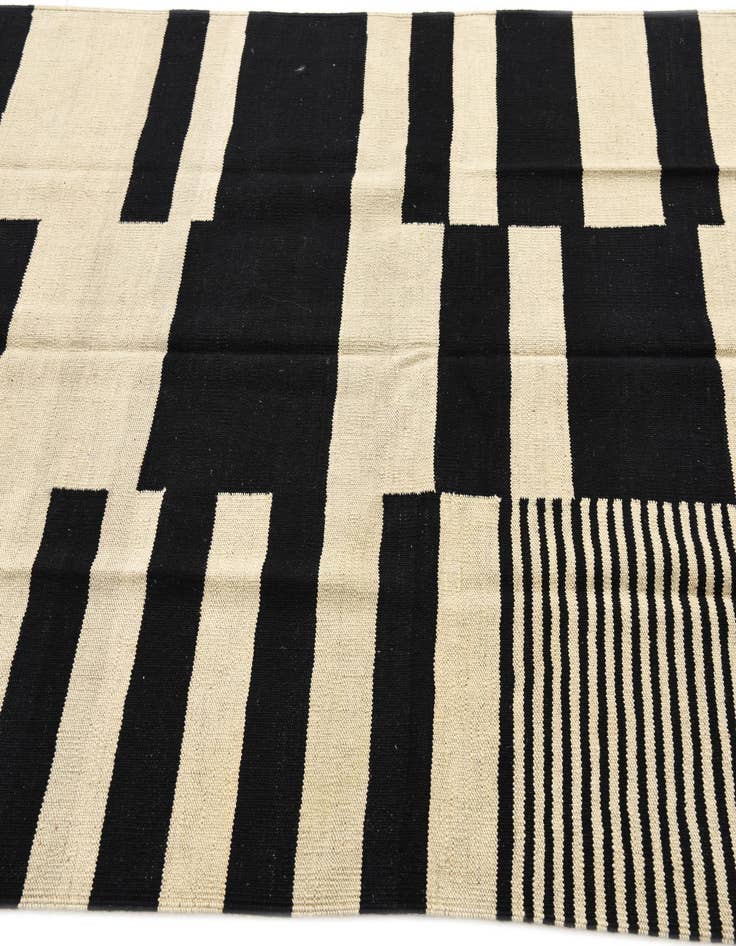 Detail image of  4' 8 x 6' 3  Hand Woven Kilim Modern Wool Rug