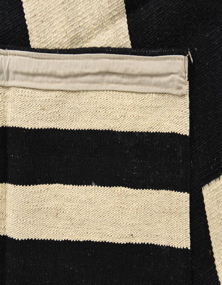 Detail image of  4' 8 x 6' 3  Hand Woven Kilim Modern Wool Rug