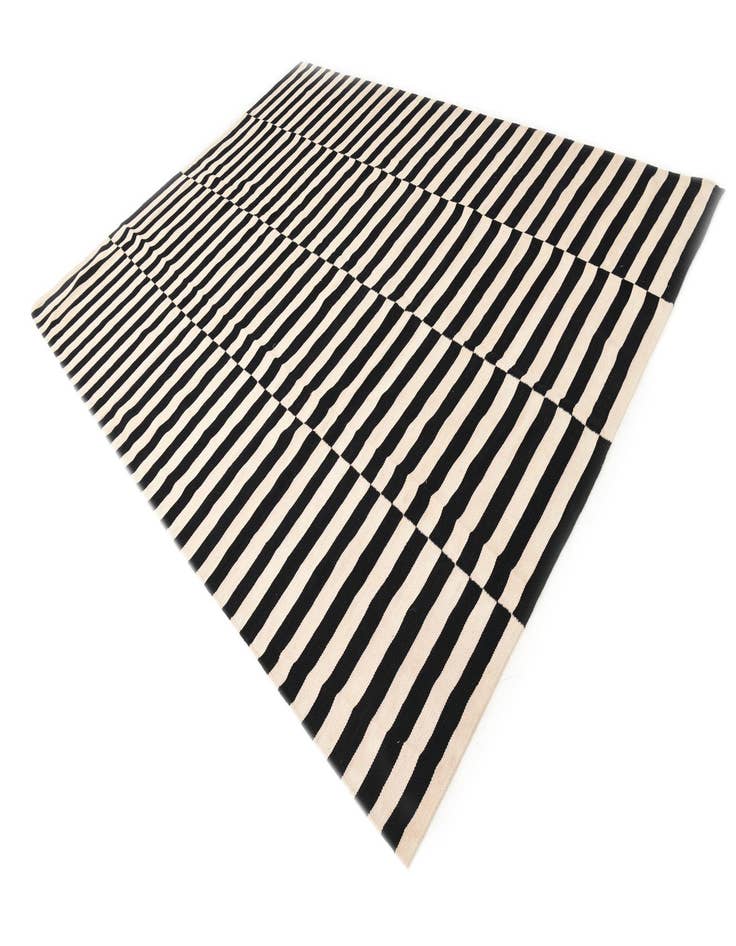 Detail image of  8' x 11'  Hand Woven Kilim Modern Wool Rug