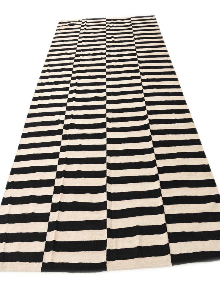 Detail image of  8' x 11'  Hand Woven Kilim Modern Wool Rug