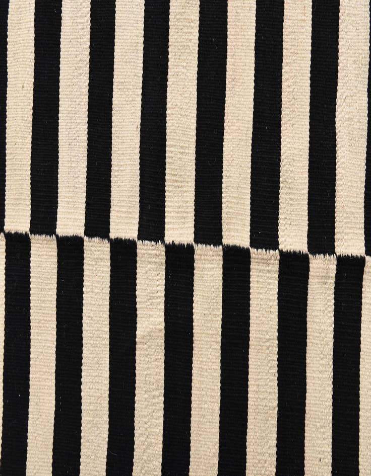 Detail image of  8' x 11'  Hand Woven Kilim Modern Wool Rug