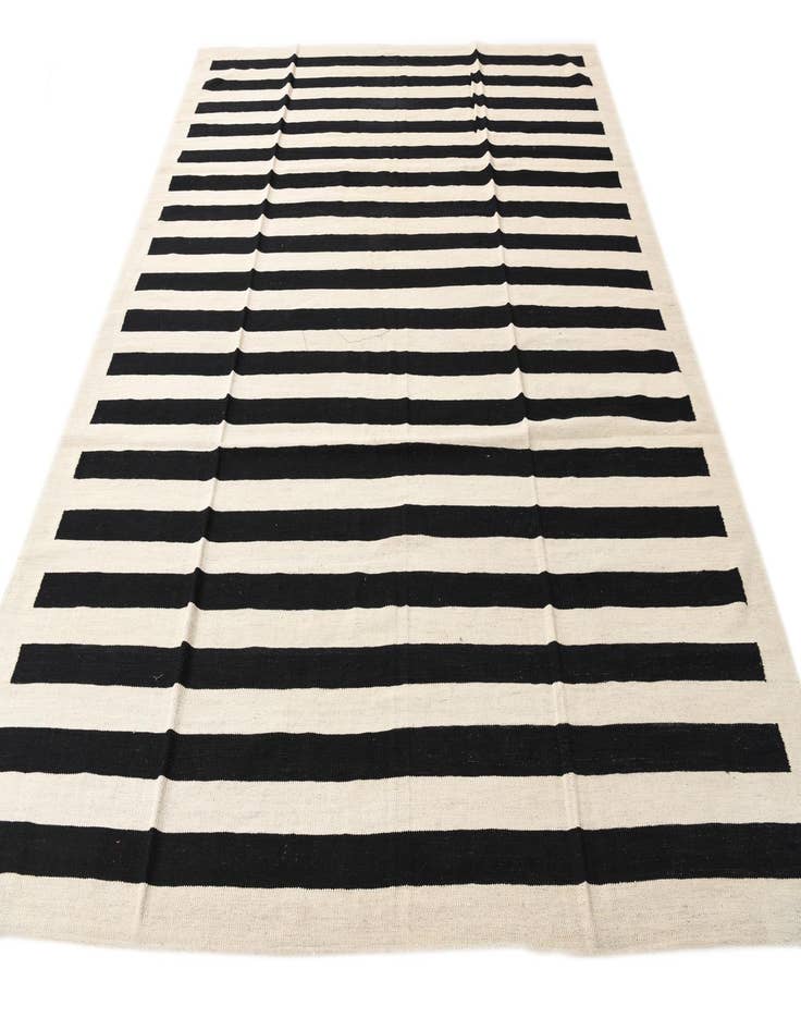 Detail image of  8' 2 x 9' 8  Hand Woven Kilim Modern Wool Rug