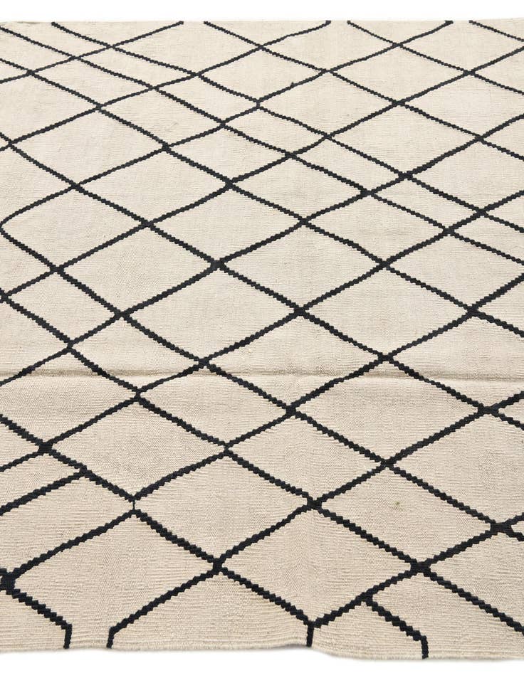 Detail image of  5' 1 x 6' 6  Hand Woven Kilim Modern Wool Rug