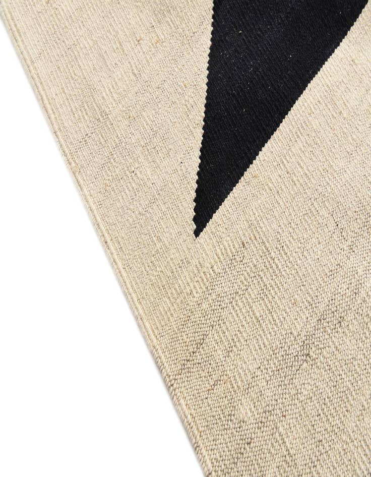Detail image of  7' x 9' 6  Hand Woven Kilim Modern Wool Rug