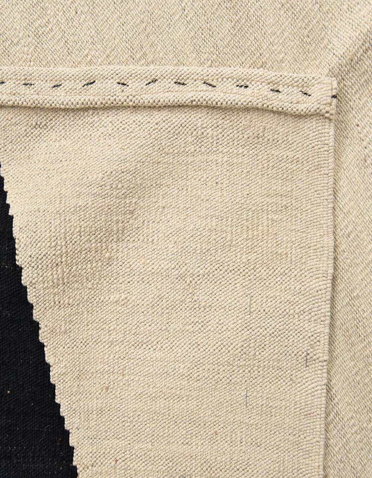 Detail image of  7' x 9' 6  Hand Woven Kilim Modern Wool Rug